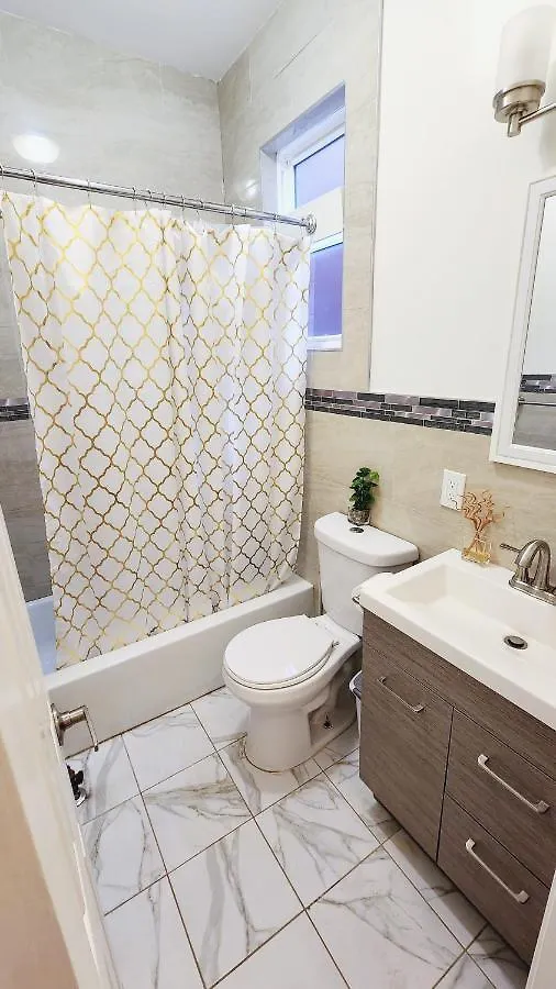 Elegant 4 Bedroom Nearjfk/Lga Airports & Resorts Casino New York 0*,  United States